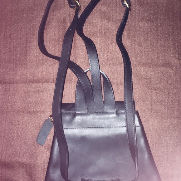 Leather backpack - Picture 3 of 7